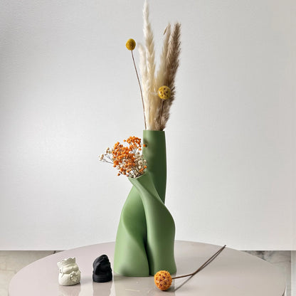 Intertwined Vase Set