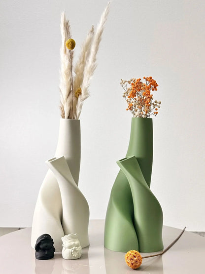 Intertwined Vase Set